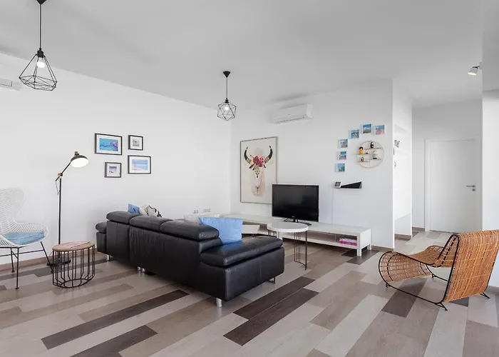 Luxury Azul Private Pool And Bbq By Holidays Villa